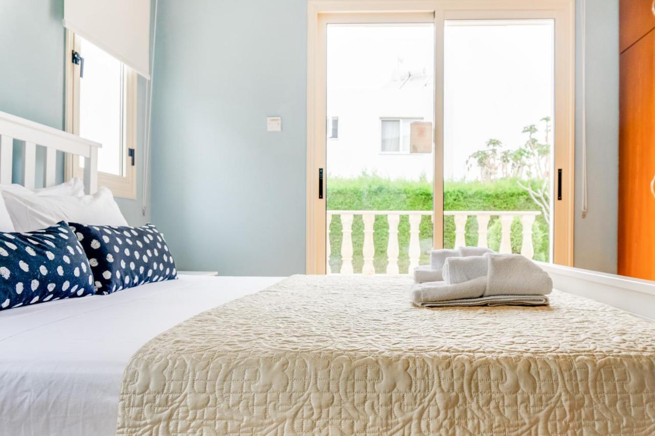 Villa Deja Blue By Ezoria Villas Coral Bay Exteriér fotografie