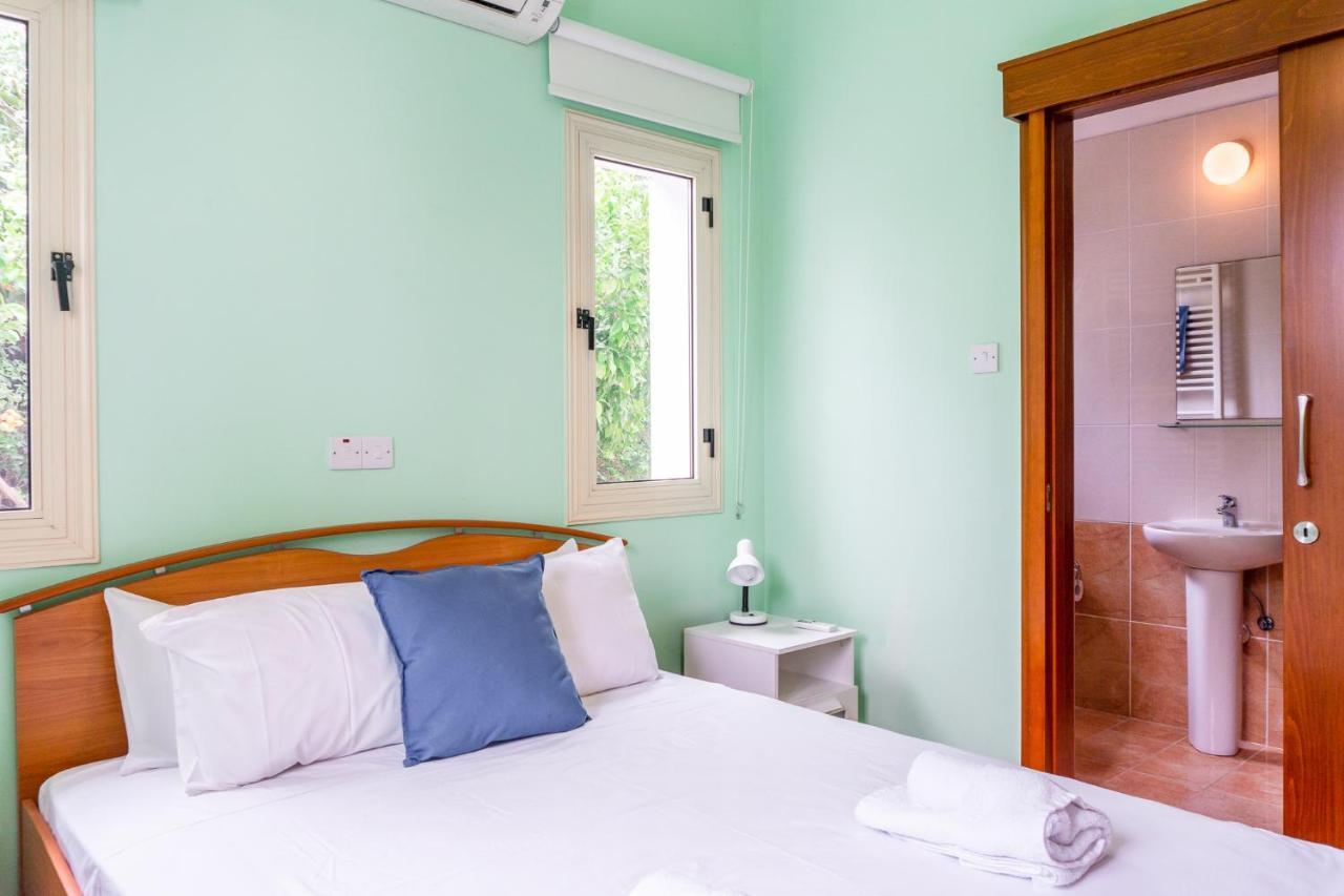 Villa Deja Blue By Ezoria Villas Coral Bay Exteriér fotografie